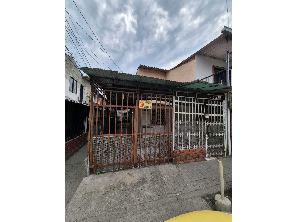 VENTA CASA ESQUINERA 2 PISOS UNIFAMILIAR - PUERTAS DEL SOL ETAPA 1