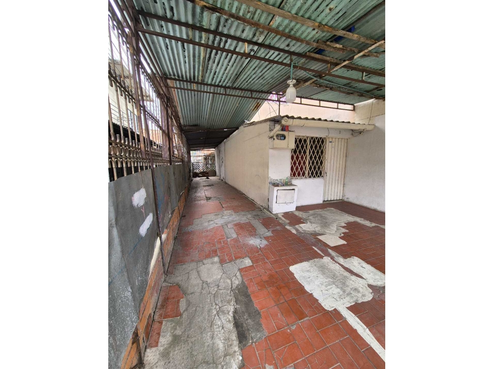 VENTA CASA ESQUINERA 2 PISOS UNIFAMILIAR - PUERTAS DEL SOL ETAPA 1 — foto 3