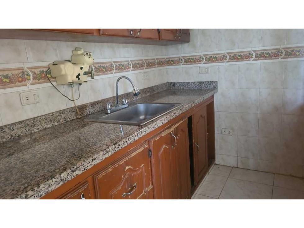 VENTA CASA ESQUINERA 3 NIVELES UNIFAMILIAR CIUDAD DEL CAMPO CANDELARIA - 3