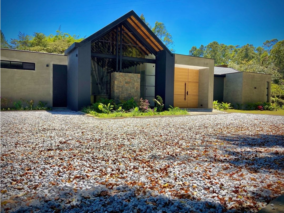 Venta Casa Estrenar Parcelacion 8 minutos de Llanogrande - 1