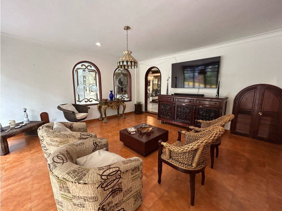 VENTA Y PERMUTA CASA EXCLUSIVA CERCA CLINICAS ARMENIA — foto 2