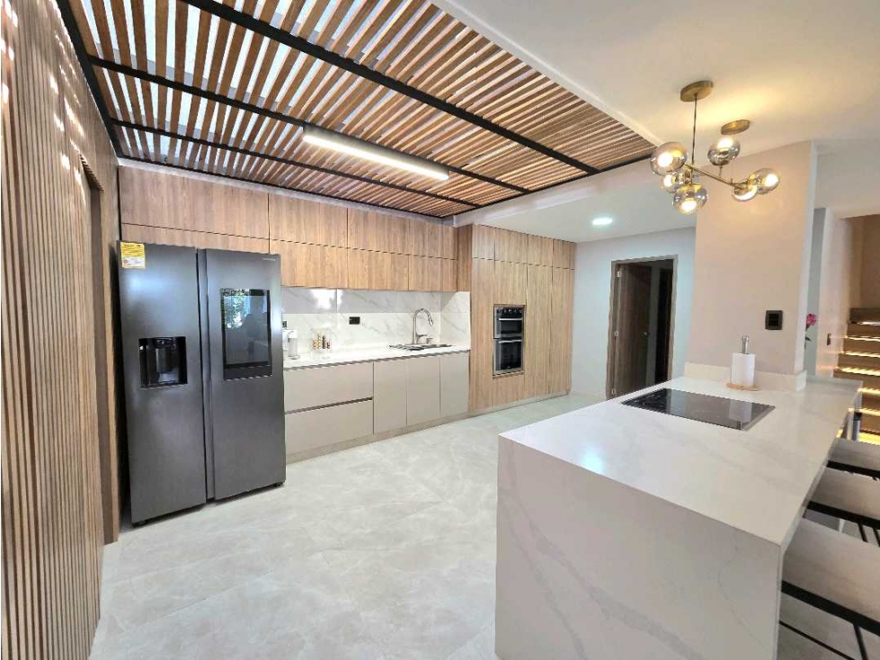 Venta Casa Exclusiva. Unidad Cerrada Loma de San José, Sabaneta 372 m2 — foto 5