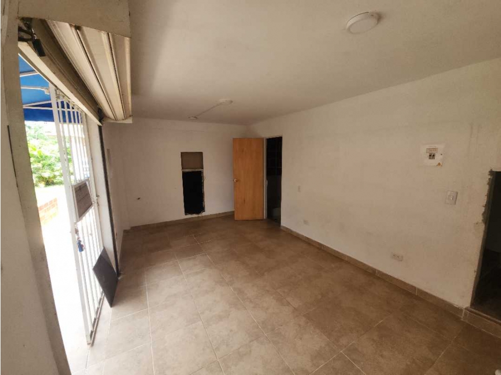 VENTA CASA EXTERNA 3 PISOS CIUDADELA LAS FLORES, BONANZA JAMUNDI (JH) — foto 4