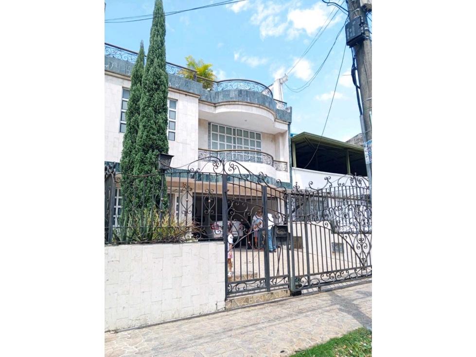 VENTA CASA EXTERNA DOS PISOS CON TERRAZA EL INGENIO (JH)