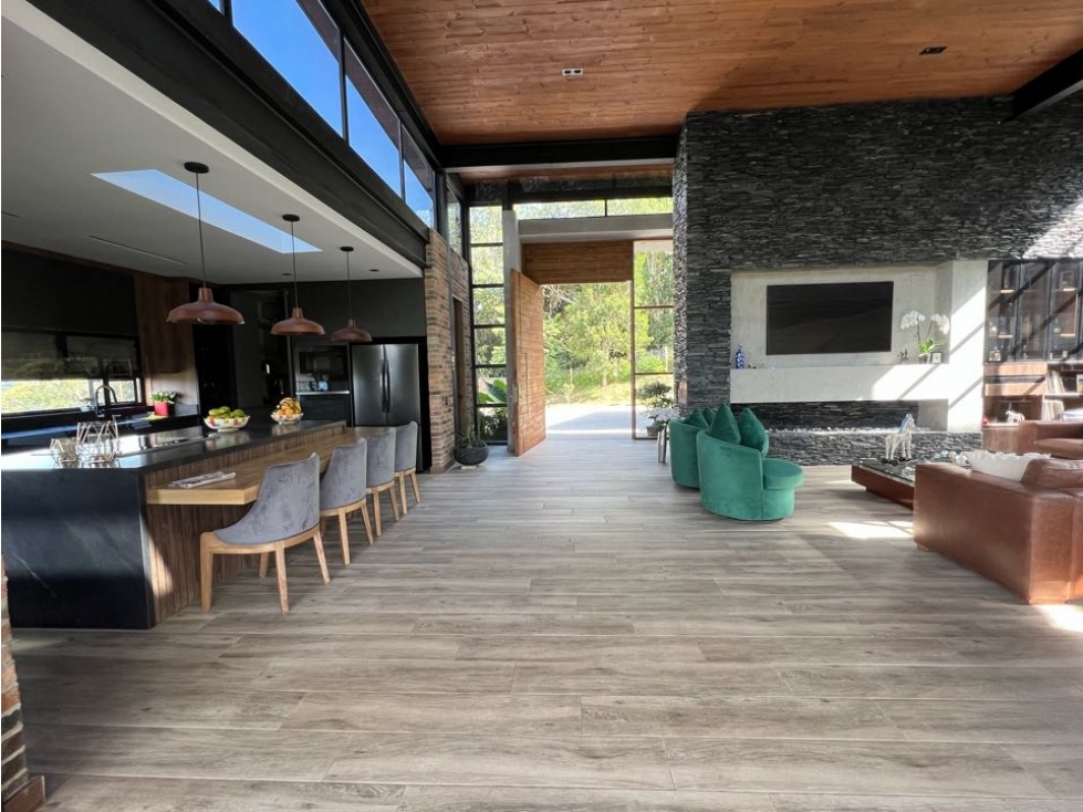 Venta Casa finca San Antonio Rionegro 5600 m2 lote 364 m2 construidos — foto 6