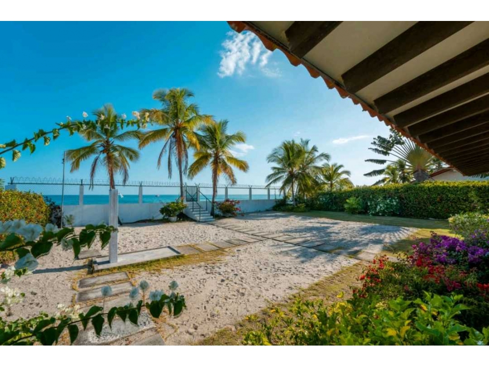 VENTA CASA FRENTE AL MAR EN PLAYA BLANCA, ÚNICA OPORTUNIDAD - 3
