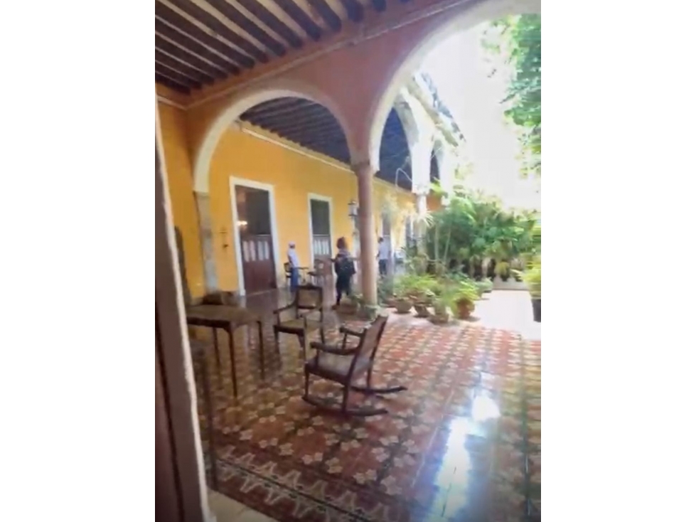 Venta Casa tipo Hacienda Centro Histórico por Catedral Mérida Yuca — foto 2