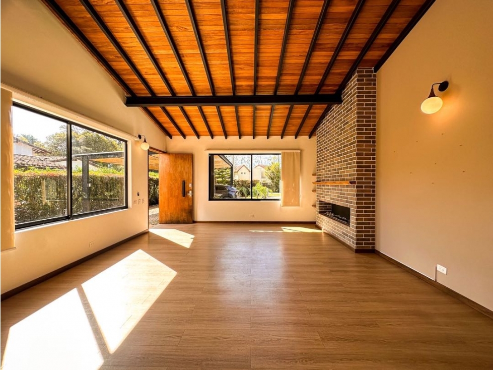 VENTA CASA INDEPENDIENTE EN LLANOGRANDE - CLUB CAMPESTRE — foto 3