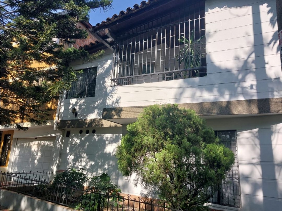 Casa esquinera en Medellín, Belén rosales — foto 2