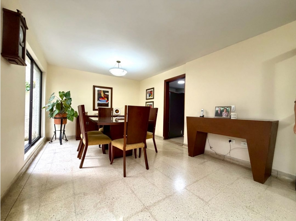 VENTA CASA INDEPENDIENTE EN ZONA RESIDENCIAL LA ALMERIA MEDELLIN — foto 3