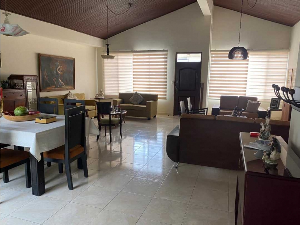 Venta casa independiente La Flora Cali
