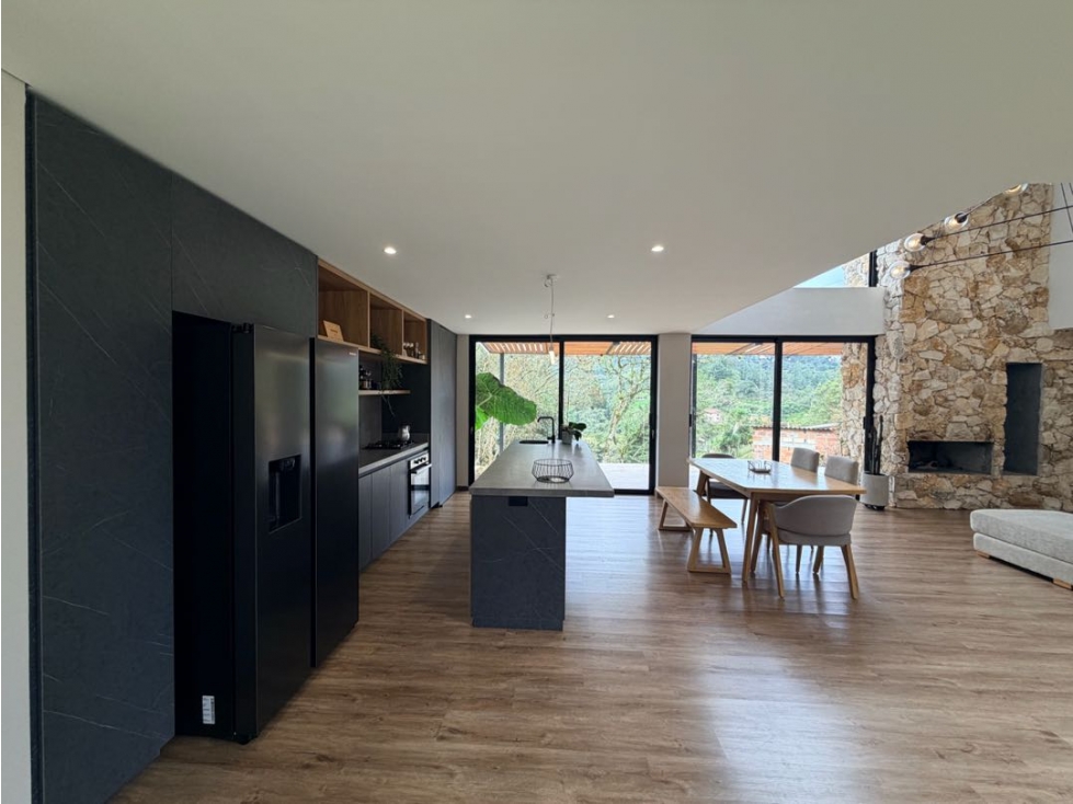 Venta Casa Indep.Amoblada Santa Elena | 236,82Mts + 2.000Mts de Lote — foto 5