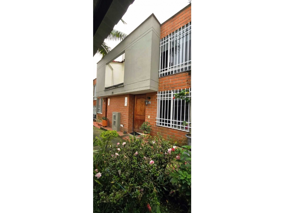 VENTA CASA JARDIN 120 m2 UNIDAD CERRADA SURAMERICA