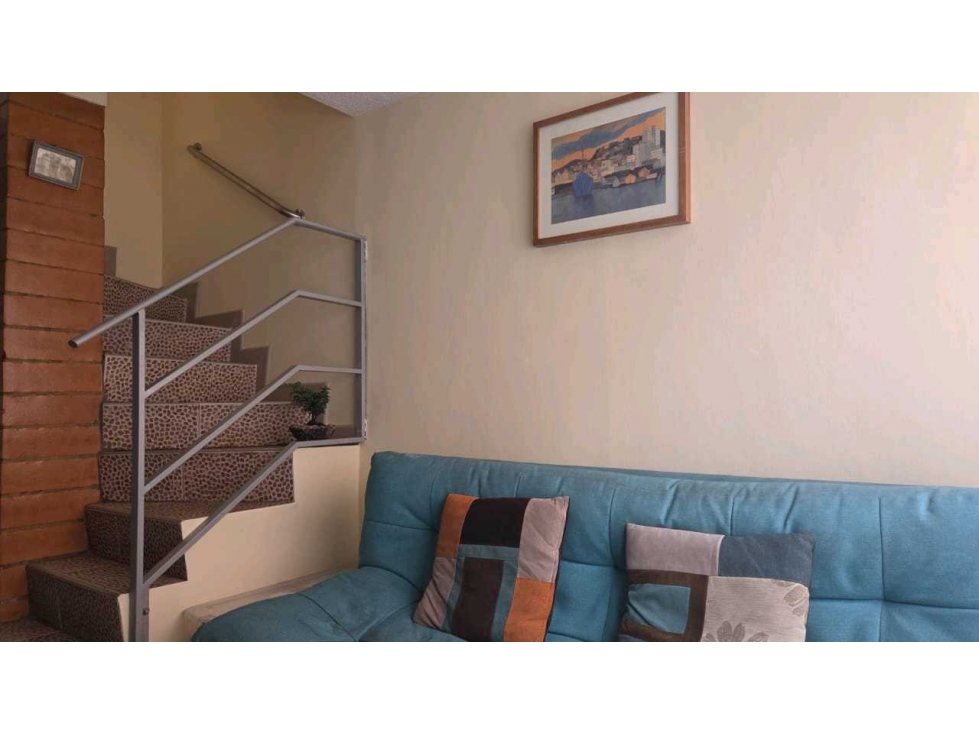 VENTA CASA JARDINES DE CASTILLA (MG) — foto 2