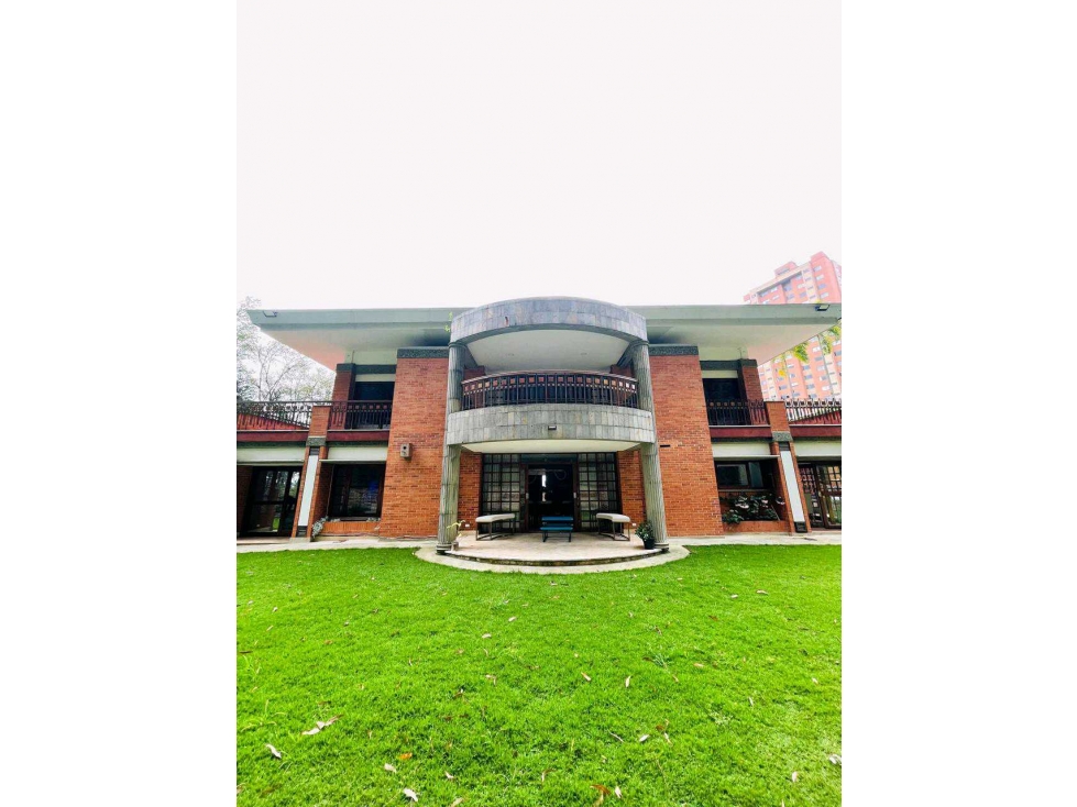 Venta Casa La Calera EL Poblado Medellín — foto 2