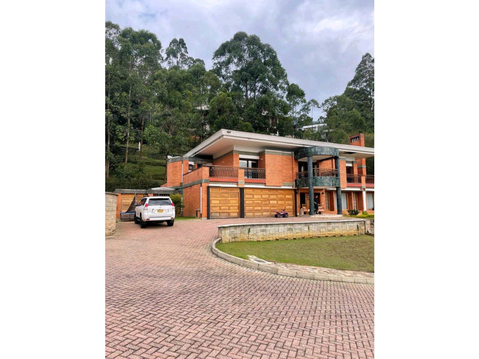 Venta Casa La Calera EL Poblado Medellín — foto 4