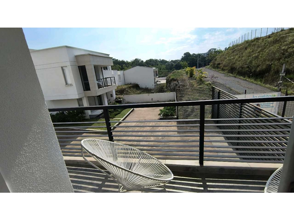 MHR VENTA casa la cielito pinares — foto 2