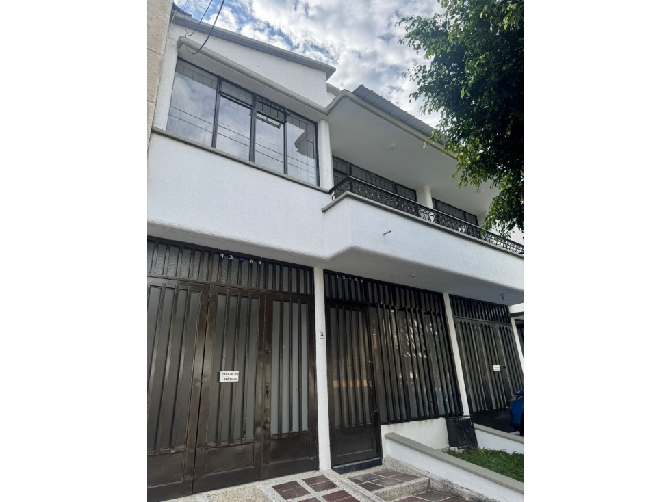 VENTA ALMPLIA CASA COMERCIAL SECTOR LA ELVIRA AV. 30 DE AGOSTO PEREIRA — foto 2