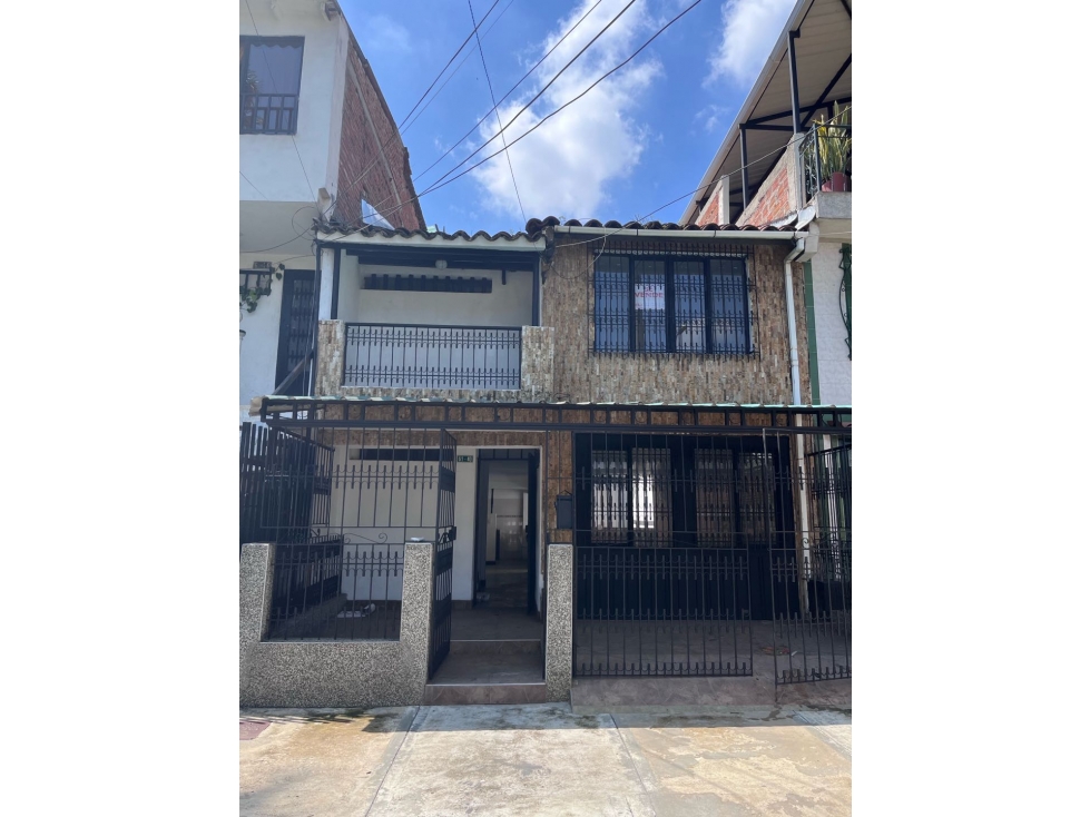Venta Casa Las Ceibas oriente Cali SOLO DE CONTADO (GHW)