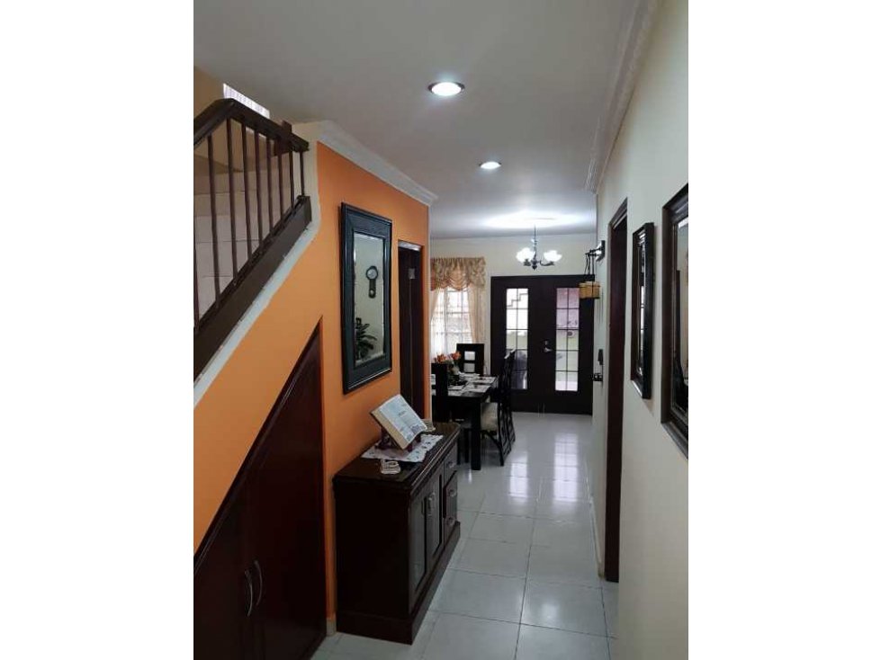 VENTA CASA LAS CUMBRES 6REC+4B - 3