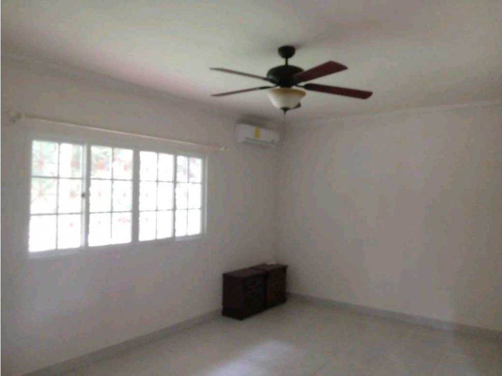 VENTA CASA LINEA BLANCA UBICADA EN LA CALLE PASCOE DIABLO HIGHTS ANCON - 6