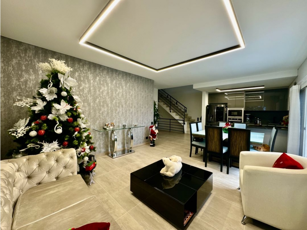 VENTA CASA CERCA AL MALL SAN LUCAS
