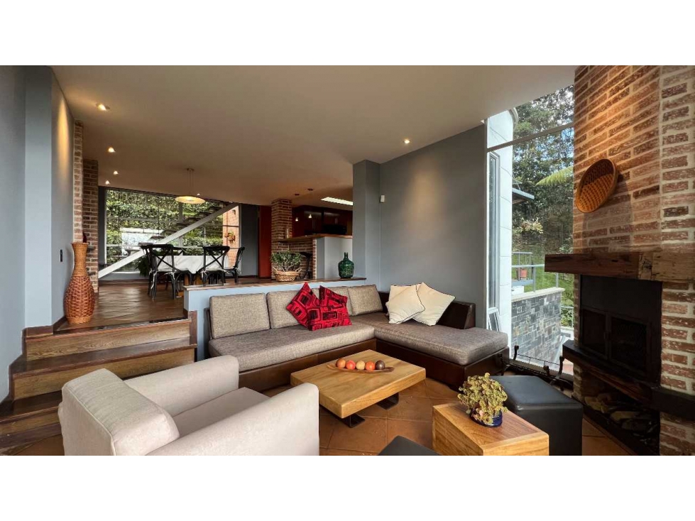 Venta Casa Loma del Escobero Envigado Unidad Cerrada con bosque nativo — foto 4