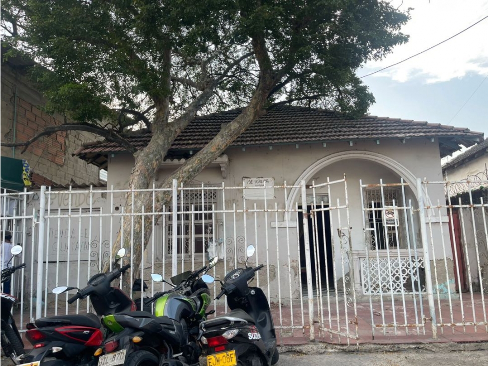 Venta Casa Lote en Barrio Bosque, Cartagena.