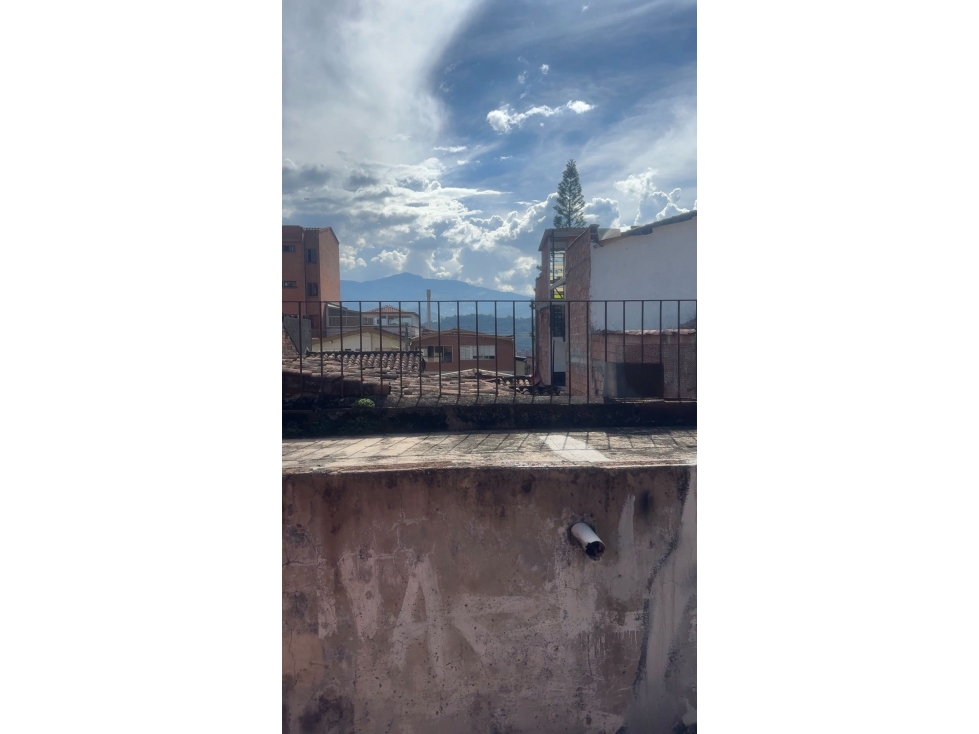 Venta CASA LOTE-PRADO CENTRO- baja Mixtura