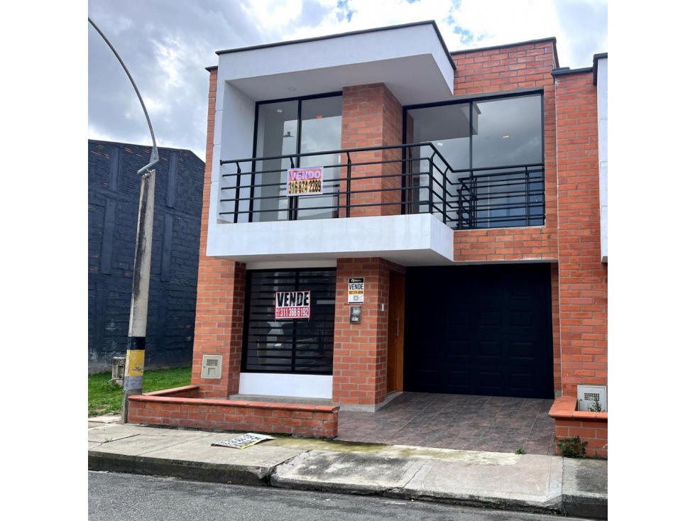 VENTA CASA MEDELLIN 153M2 MODERNA LA CEJA CV — foto 2