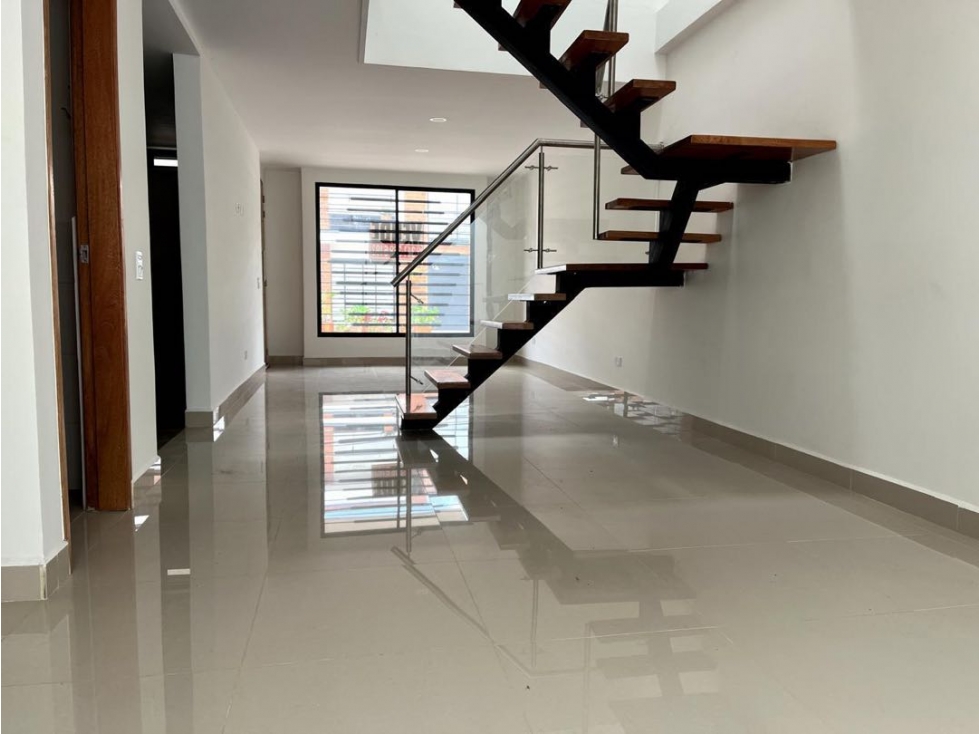 VENTA CASA MEDELLIN 153M2 MODERNA LA CEJA CV