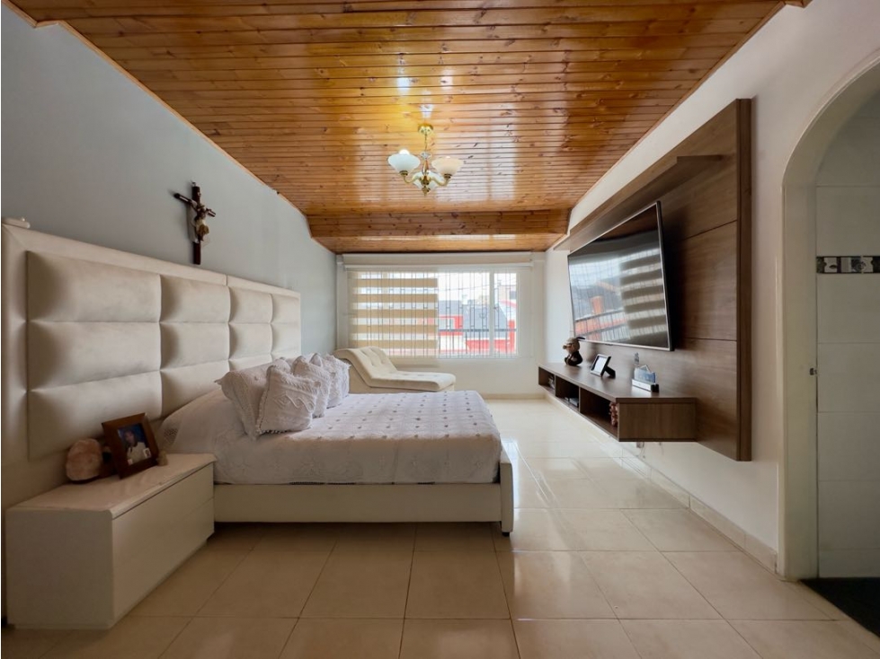 VENTA CASA EN MODELIA, 190 MTS, 5 HAB, 4 BAÑ, ESTUDIO, 3 PARQ — foto 3