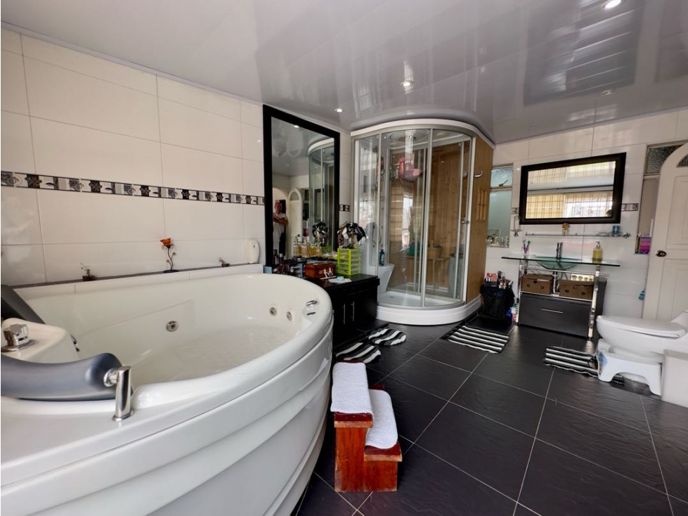 VENTA CASA EN MODELIA, 190 MTS, 5 HAB, 4 BAÑ, ESTUDIO, 3 PARQ — foto 4