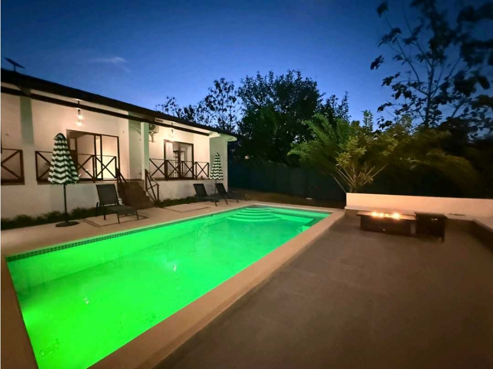 VENTA CASA MODERNA DE CAMPO PRIVADA CON PISCINA EN SAN CARLOS
