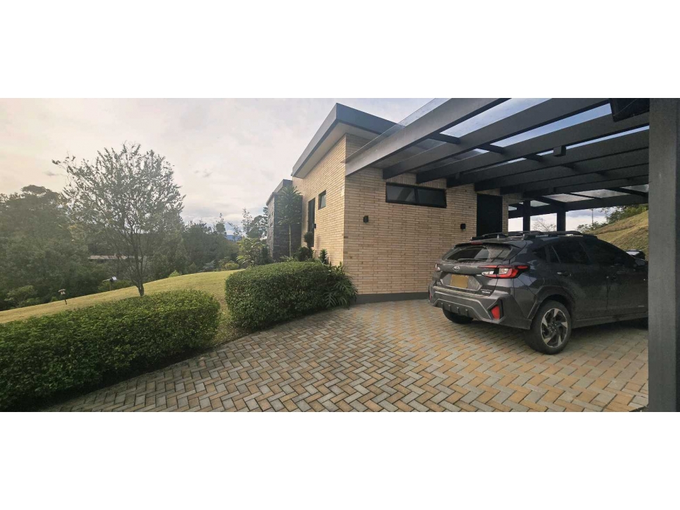 VENTA CASA MODERNA DE LUJO EL RETIRO PANTANILLO — foto 4
