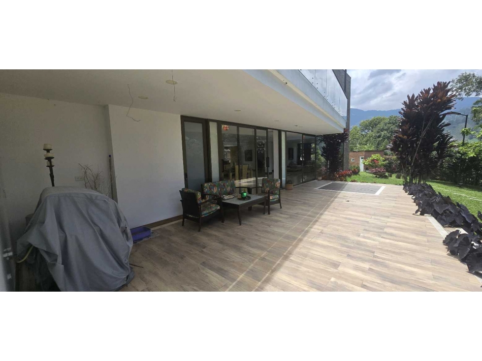 VENTA CASA MODERNA EN UNIDAD CERRADA LOMA EL ESCOBERO BAJO ENVIGADO — foto 4