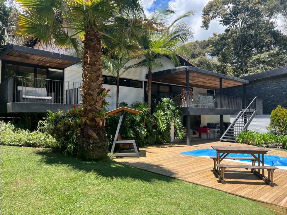 VENTA CASA MODERNA FIZEBAD EL RETIRO