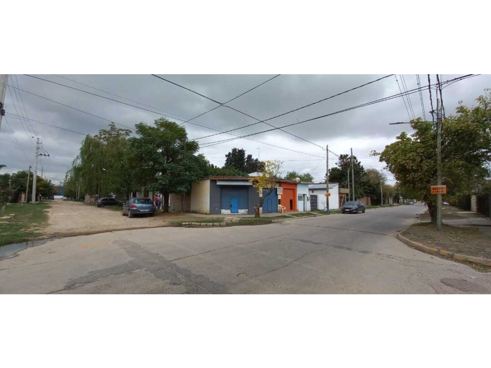 Venta casa MULTIFAMILIAR 2 casas + 3 locales +2 deptos