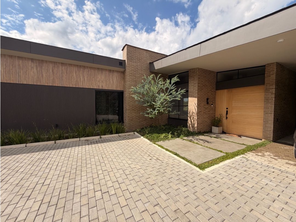 Venta Casa Nueva con Vista y Valorización segura | El Retiro — foto 2