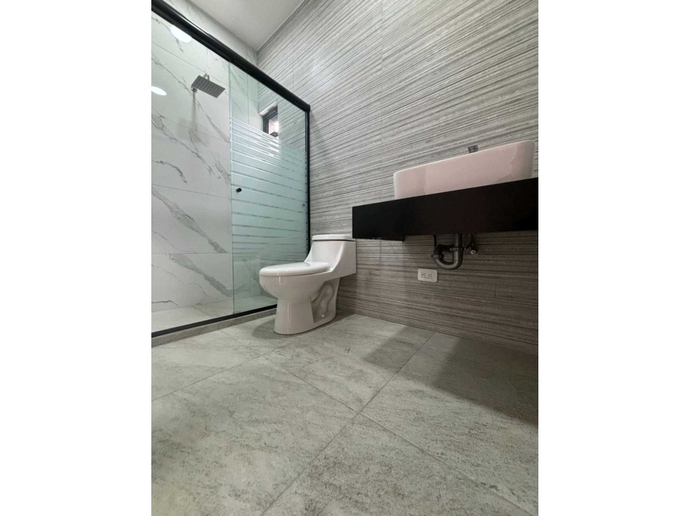 VENTA CASA NUEVA. Cumbres Elite Premier. T:144 M² ,C:384M²
3 niv - 5