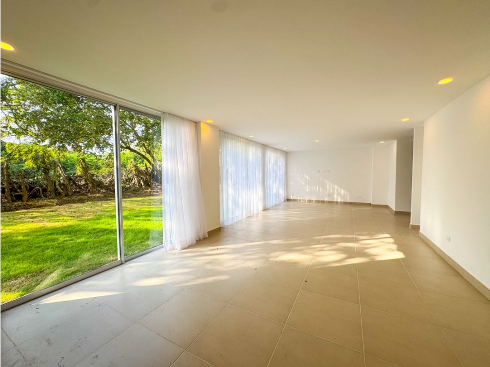 VENTA Casa Exclusiva y amplia, 4 alcobas + estudio | Foresta Reservado