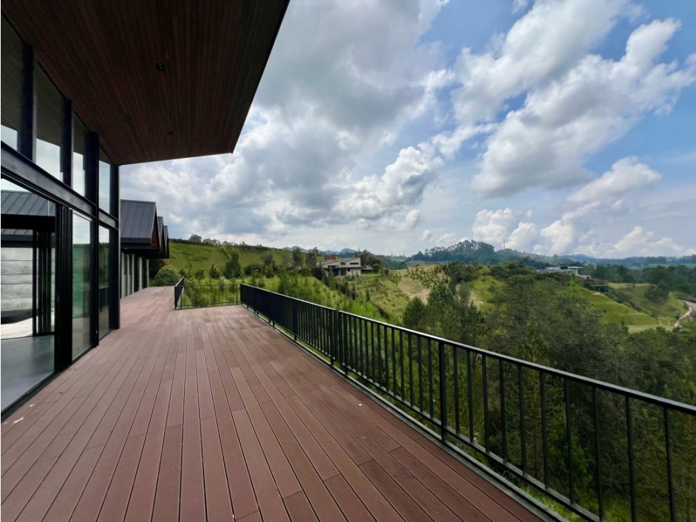 Venta casa El Retiro sector Lejos del Nido para estrenar linda vista