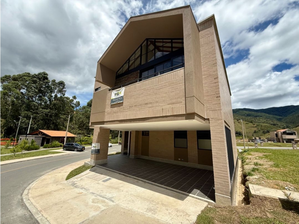 VENTA CASA PARA ESTRENAR EL RETIRO