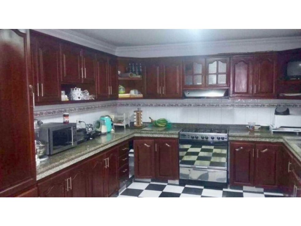 VENTA DE CASA PARA REMODELACION EN BELLO HORIZONTE — foto 3