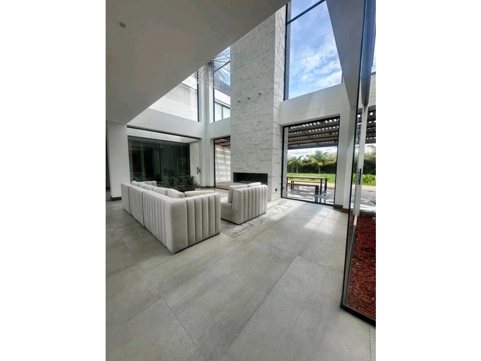 Venta y renta casa amoblada Parcelación Llanogrande — foto 3