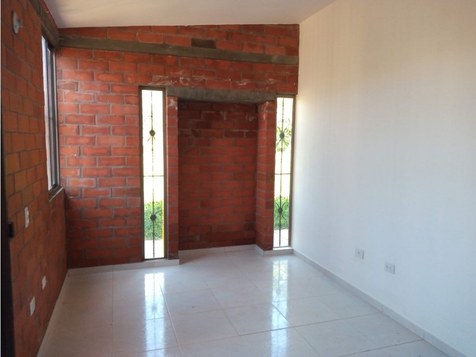 Casa Esquinera en Parques de Castilla con Local Comercial Inversión — foto 2