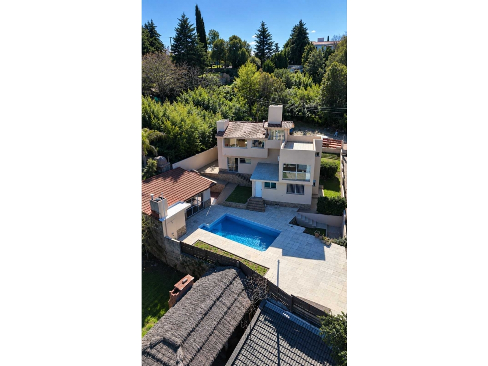 VENTA | CASA PH CON PISCINA Y QUINCHO EN VILLA DEL LAGO VILLA CARLOS