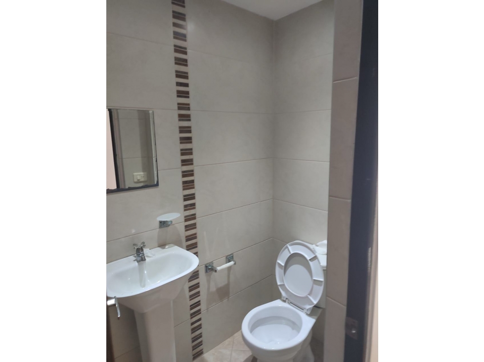 VENTA CASA PRIMER PISO PARA REMODELAR BARRIO MESA ENVIGADO — foto 5