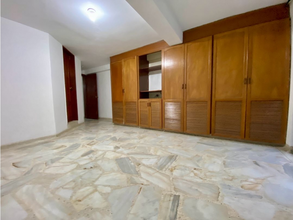 VENTA EN CASA REFUGIO CALI SUR 3Pisos 130M2 - 2