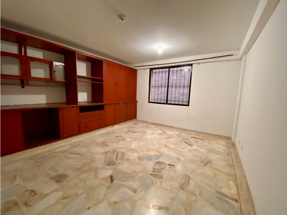 VENTA EN CASA REFUGIO CALI SUR 3Pisos 130M2 - 4